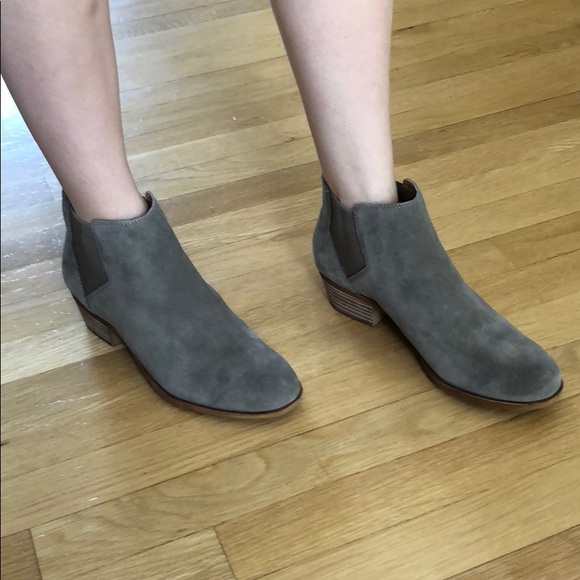 Shoes - Picture 3 of 3